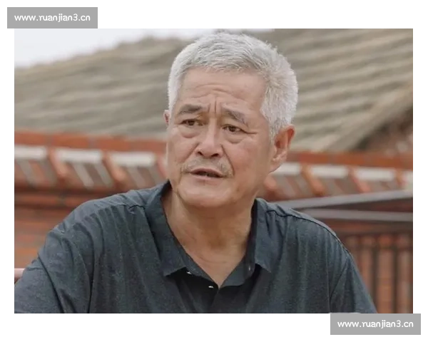 赵本山喜剧人生的辉煌历程与中国笑文化的时代印记